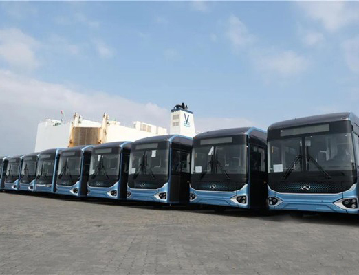 305 unités de bus King Long se lancent dans leur voyage vers le Koweït
